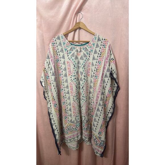 Xhilaration Tops - Xhilaration Geometric Pattern Poncho